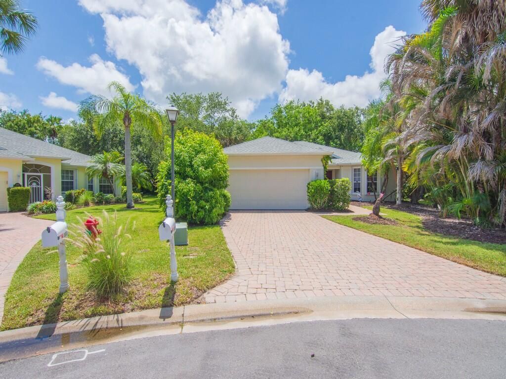 Image 27 of property listing at 3830 Nags Head Place SW, Vero Beach, FL 32968