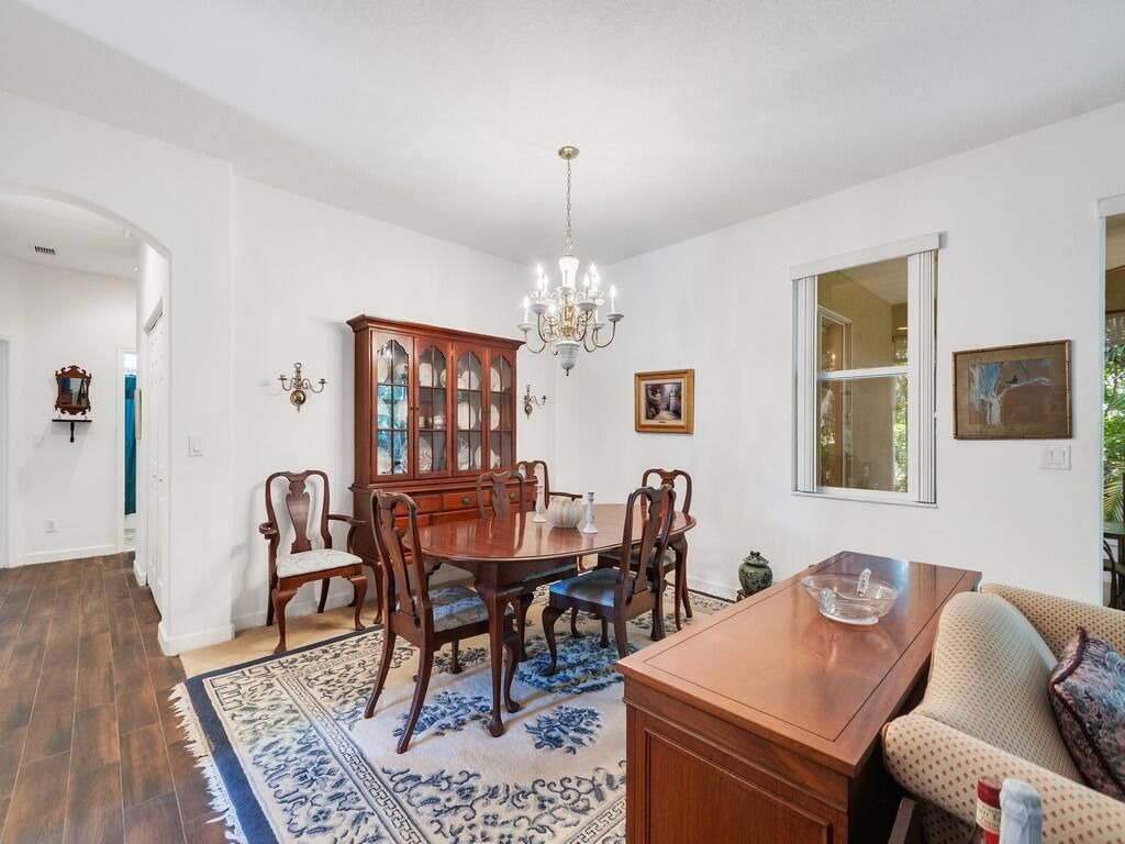 Image 5 of property listing at 3830 Nags Head Place SW, Vero Beach, FL 32968