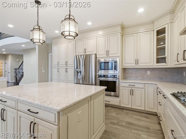 50735 Denali Court, Novi, MI 48374