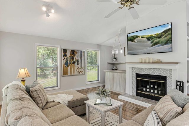 362 Pinefield Ct., Calabash, NC 28467