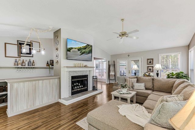 362 Pinefield Ct., Calabash, NC 28467