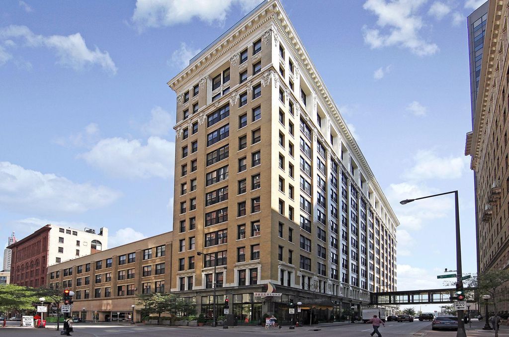 350 Saint Peter Street 903, Saint Paul, MN 55102 — exterior