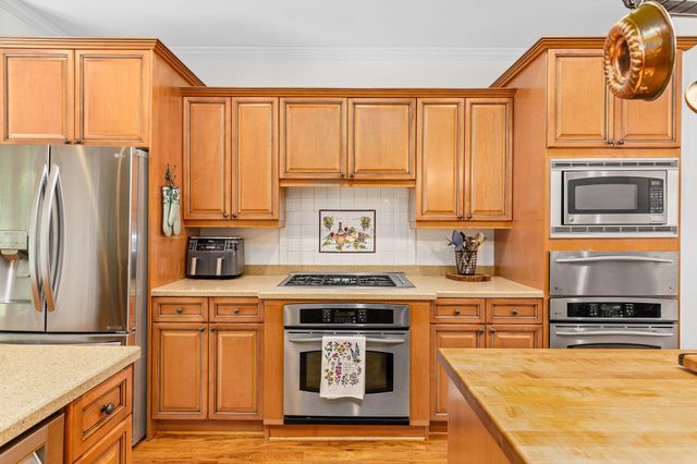 5259 Angelica Circle, Awendaw, SC 29429