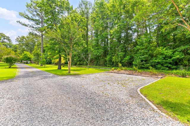 5259 Angelica Circle, Awendaw, SC 29429