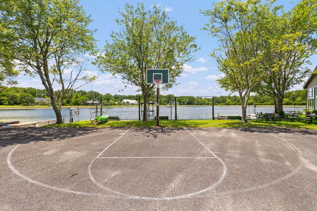 5259 Angelica Circle, Awendaw, SC 29429