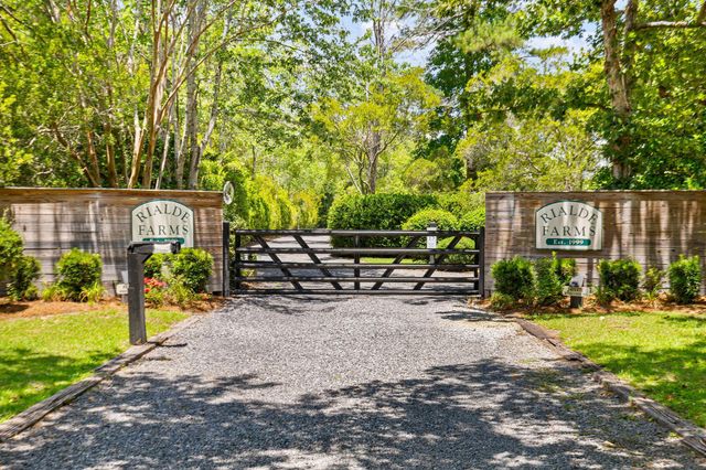 5259 Angelica Circle, Awendaw, SC 29429
