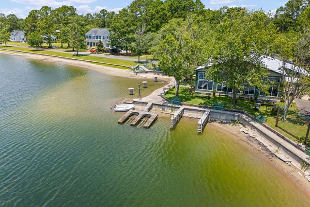 5259 Angelica Circle, Awendaw, SC 29429