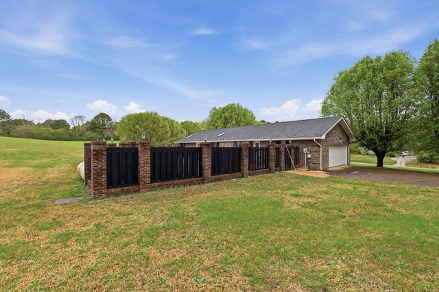 932 Johnson Road, Chickamauga, GA 30707