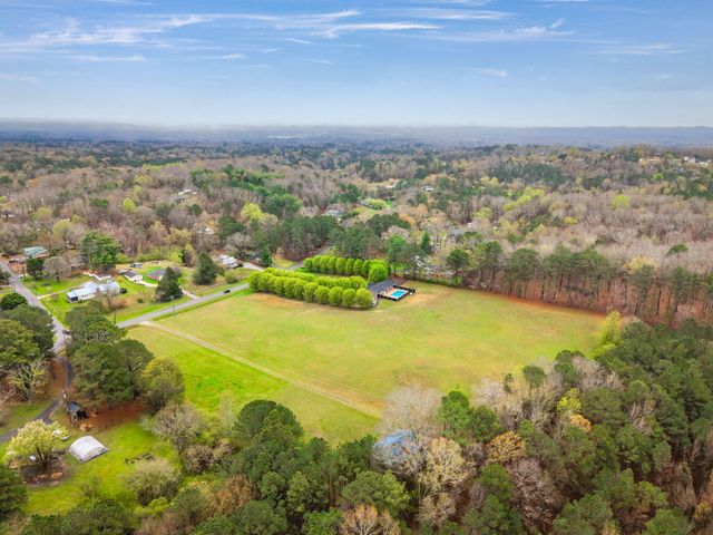 932 Johnson Road, Chickamauga, GA 30707