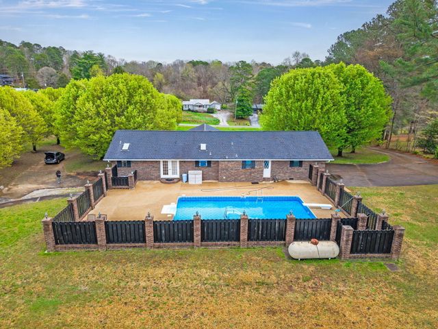 932 Johnson Road, Chickamauga, GA 30707