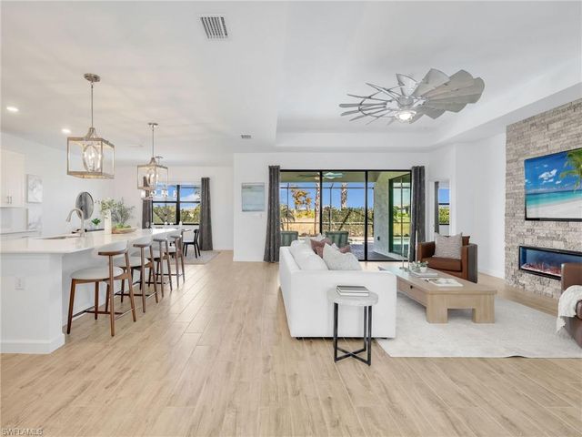 18320 Ridgeline DR, Estero, FL 33928