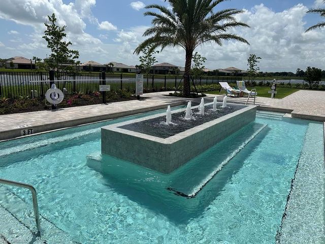 18320 Ridgeline DR, Estero, FL 33928