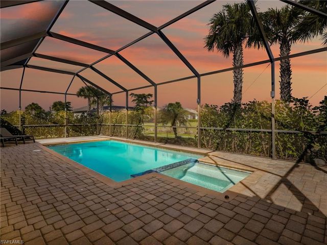 18320 Ridgeline DR, Estero, FL 33928