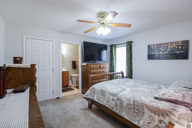 1825 Creekview Cv, Paducah, KY 42003