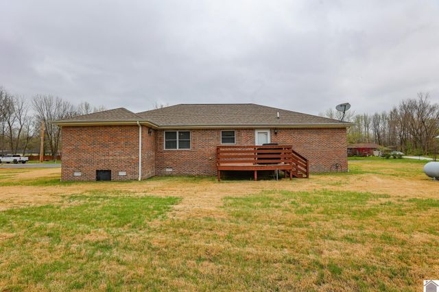 1825 Creekview Cv, Paducah, KY 42003