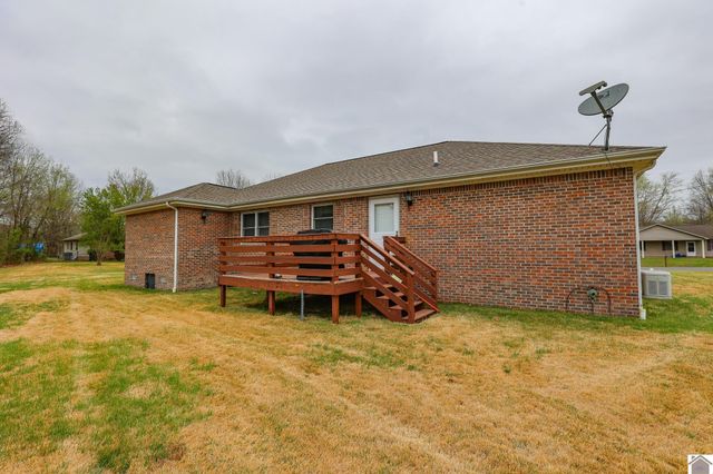 1825 Creekview Cv, Paducah, KY 42003