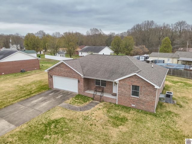 1825 Creekview Cv, Paducah, KY 42003