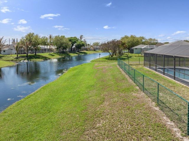 1902 SE Gaskins Circle, Port St. Lucie, Port St Lucie, FL 34952