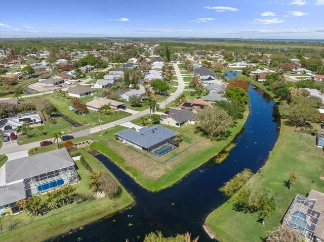 1902 SE Gaskins Circle, Port St. Lucie, Port St Lucie, FL 34952