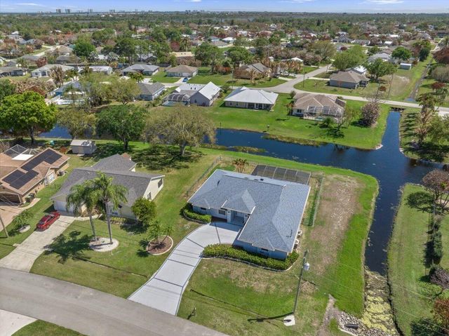 1902 SE Gaskins Circle, Port St. Lucie, Port St Lucie, FL 34952
