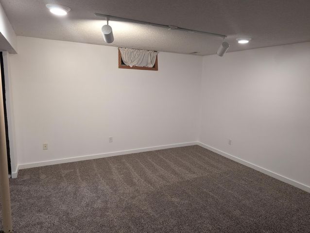 1370 NW 72nd Avenue, Ankeny, IA 50023