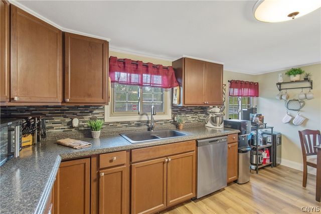 8355 Tuttle Road, Cicero, NY 13030