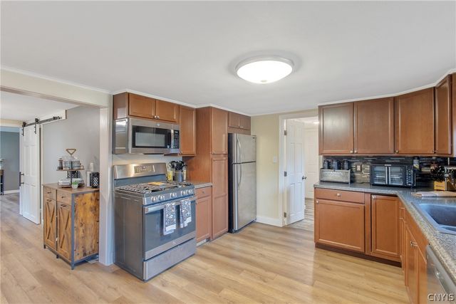 8355 Tuttle Road, Cicero, NY 13030