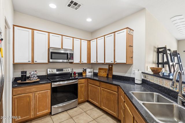 6718 W DARREL Road, Laveen, AZ 85339