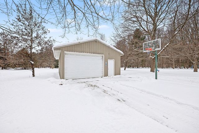 425 E Sternberg Road, Norton Shores City, MI 49441