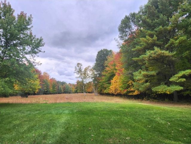 425 E Sternberg Road, Norton Shores City, MI 49441