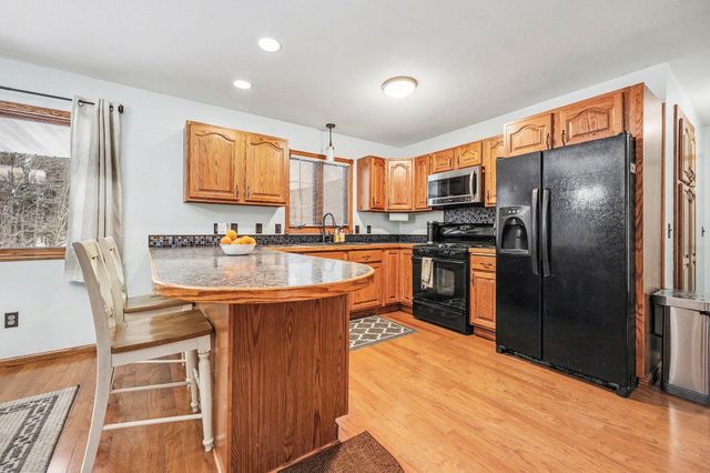 425 E Sternberg Road, Norton Shores City, MI 49441