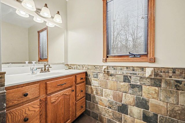 425 E Sternberg Road, Norton Shores City, MI 49441