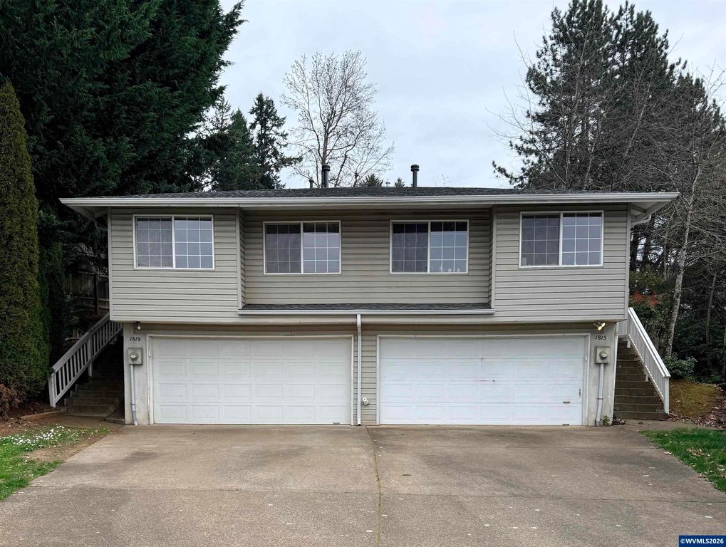 1815 S Skyline Ct, Salem, OR 97306