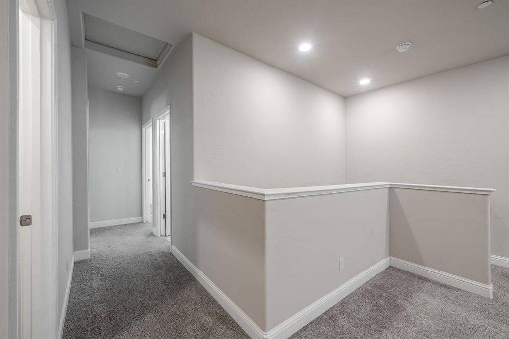 Image 25 of property listing at 2027 W Babcock Avenue, Visalia, CA 93291