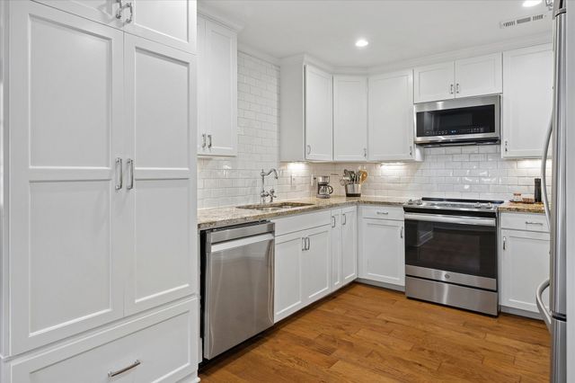 6238 Bandera Avenue A, Dallas, TX 75225