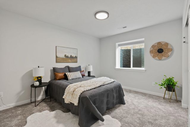 826 Thomas Ln, Newport, WA 99156