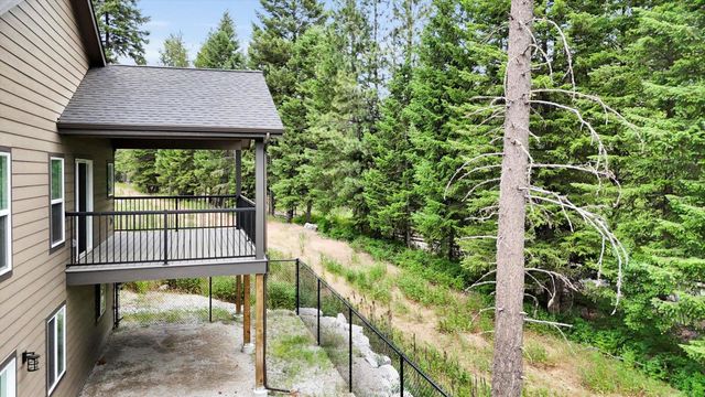 826 Thomas Ln, Newport, WA 99156