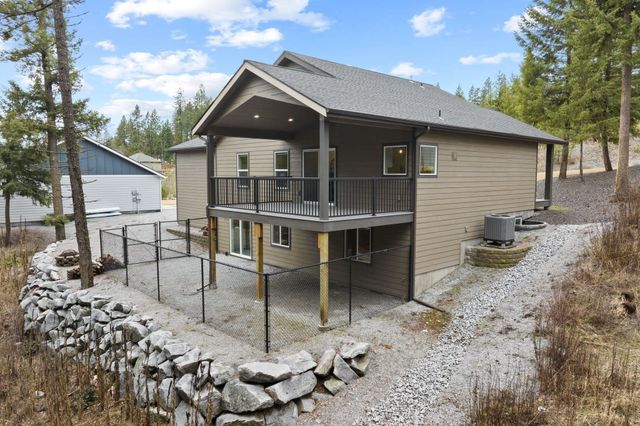 826 Thomas Ln, Newport, WA 99156