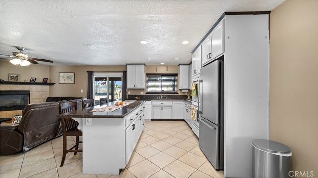 8530 11th, Hesperia, CA 92345