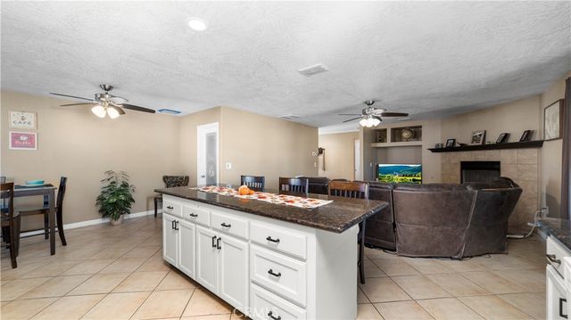 8530 11th, Hesperia, CA 92345