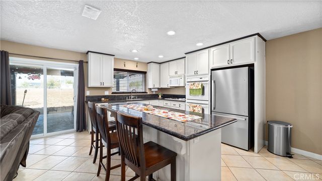 8530 11th, Hesperia, CA 92345