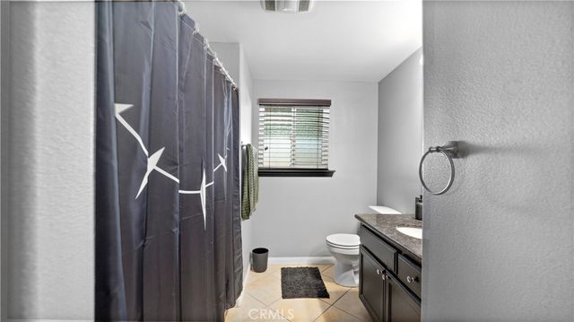 8530 11th, Hesperia, CA 92345