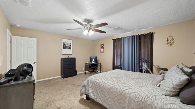 8530 11th, Hesperia, CA 92345