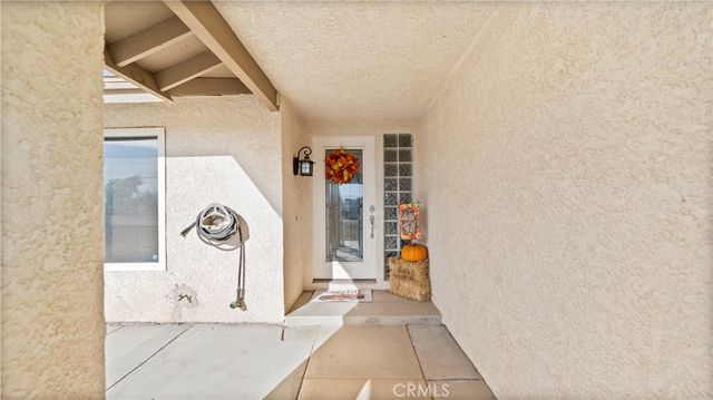 8530 11th, Hesperia, CA 92345