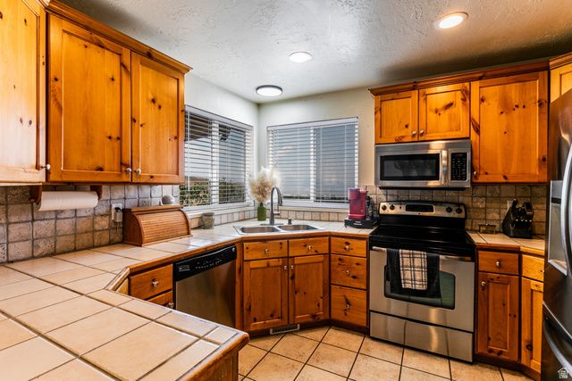 702 S ELK MEADOW LOOP, Tooele, UT 84074