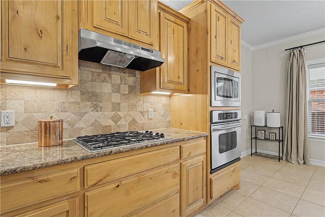 5200 Blaire Mont Road, Bentonville, AR 72713