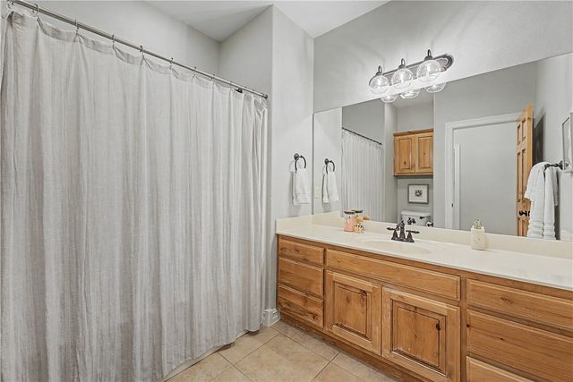 5200 Blaire Mont Road, Bentonville, AR 72713