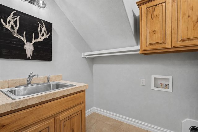 5200 Blaire Mont Road, Bentonville, AR 72713