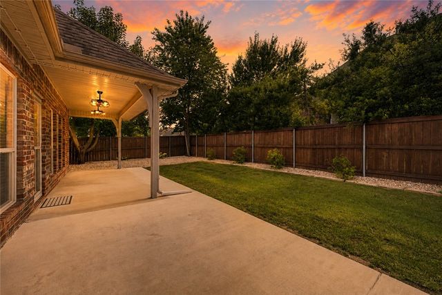 5200 Blaire Mont Road, Bentonville, AR 72713