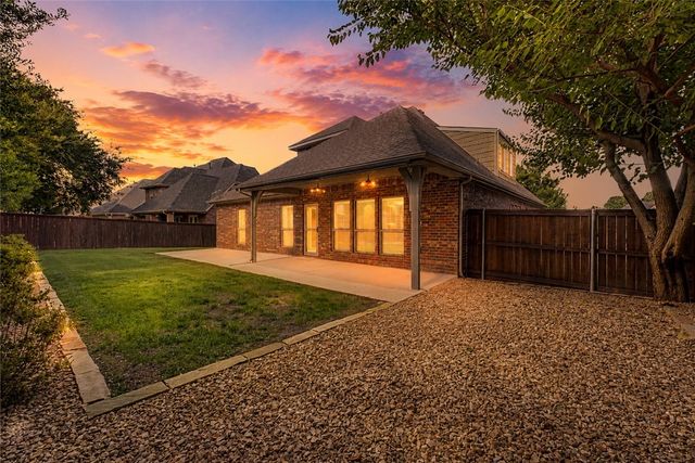5200 Blaire Mont Road, Bentonville, AR 72713